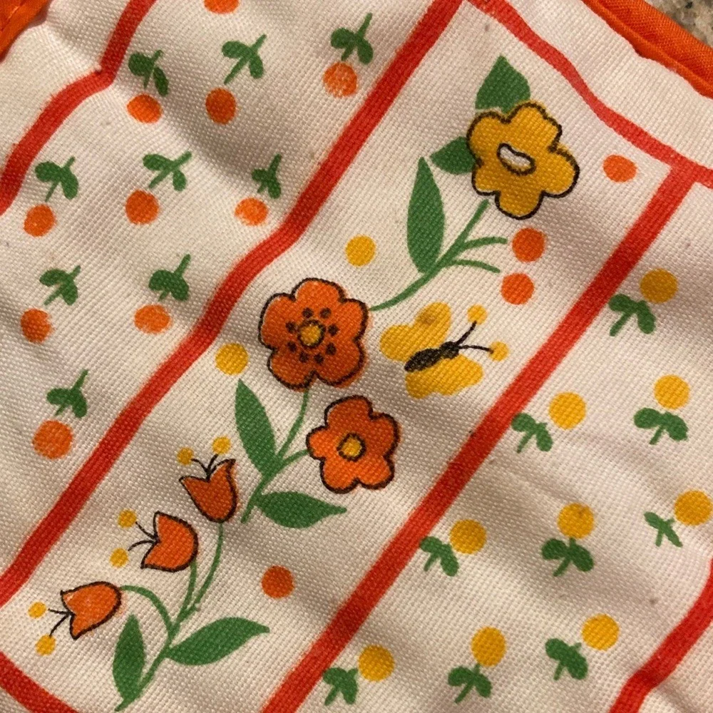 VTG Cannon Colorful Kitchen Towel Set Floral Designs 1 Pot Holder Orange Yellow‎